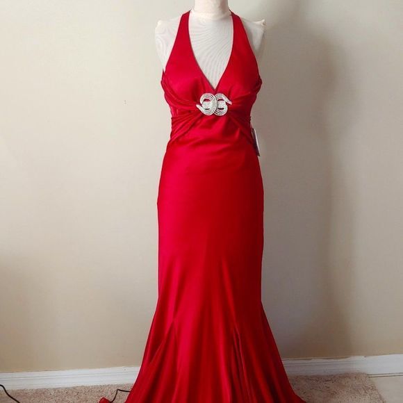 NWOT Jovani Red Sexy Mermaid Formal Gown. - Picture 1 of 4